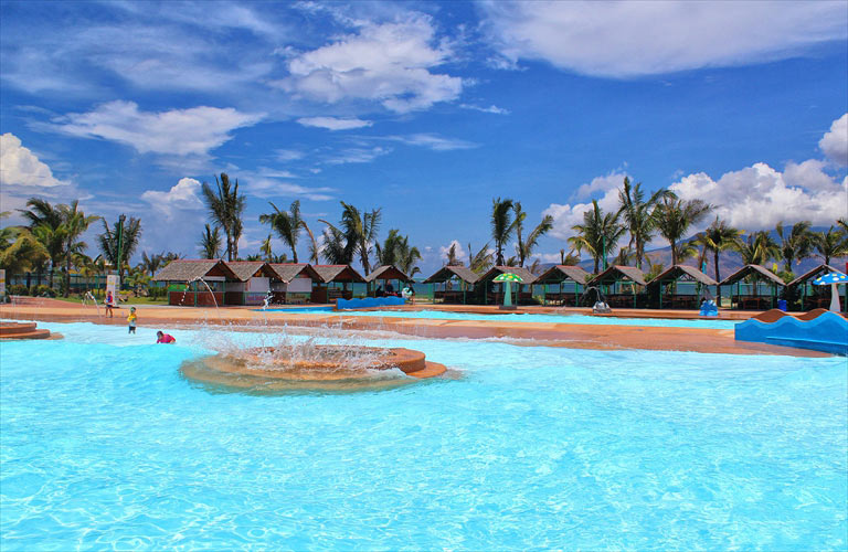 Moonbay Water park Subic Wave Pool 1